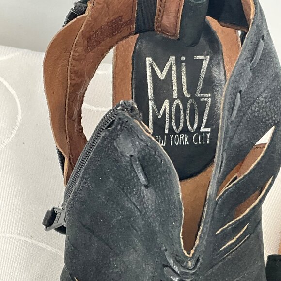 Miz Mooz Black Leather Heeled Sandals With Zipper Closure Size 40 Womens Europea - Picture 2 of 9